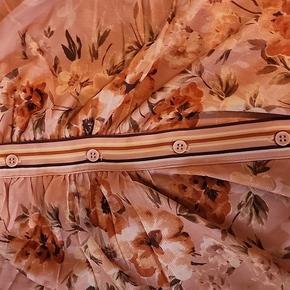 DR 2 Brand New Floral Peach Shirt - Picture 6 of 10